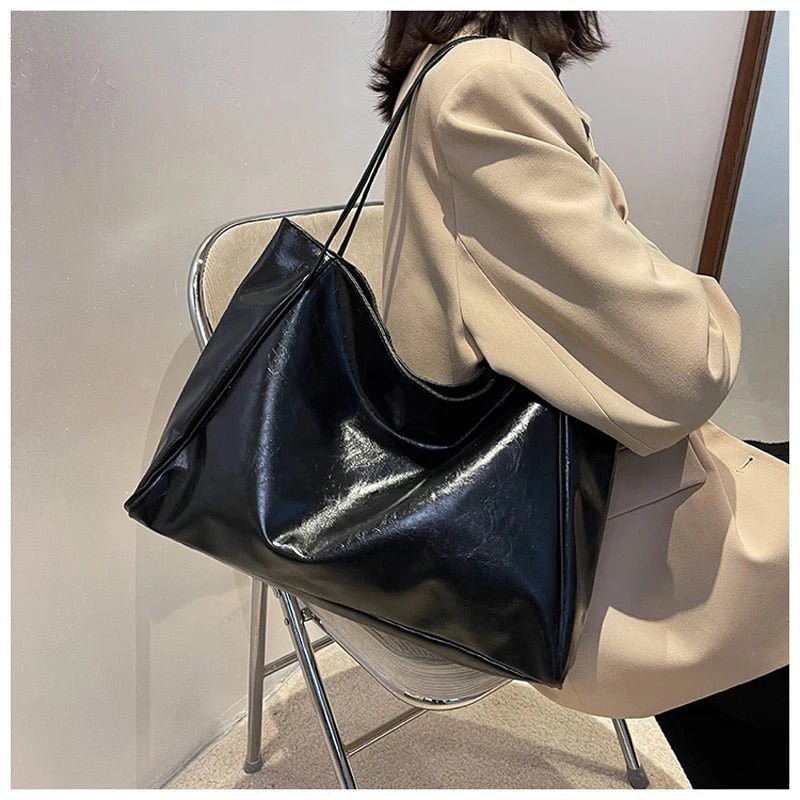 Scarlett | Women's Retro Large-Capacity PU Leather Shoulder Tote Bag
