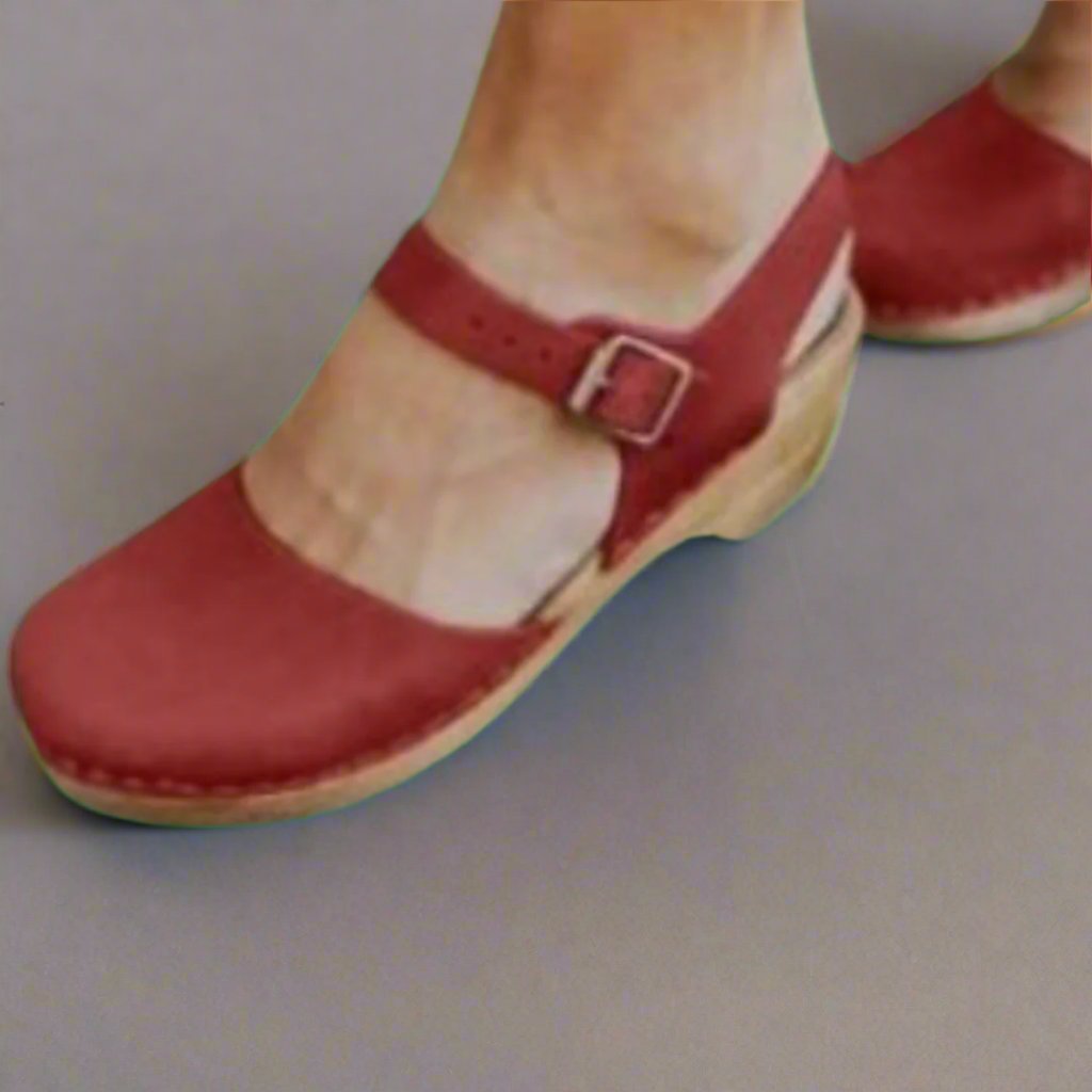 Luna | Women's Comfortable Sandals Closed Toe Ankle Strap Platform Clogs