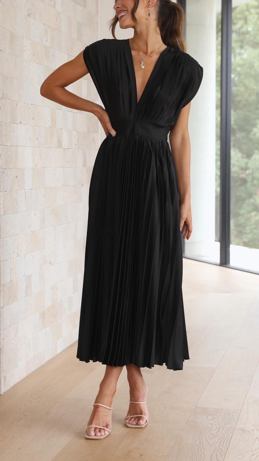 Kaitlyn | Women's Pleated V Neck Midi Wedding Guest Dress