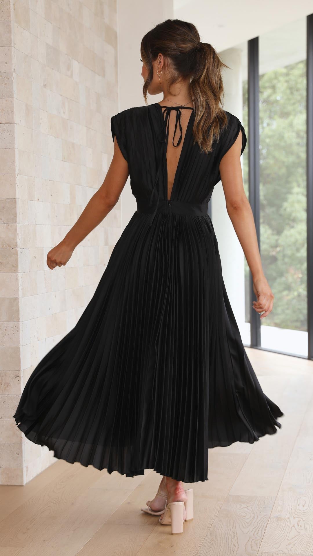 Kaitlyn | Women's Pleated V Neck Midi Wedding Guest Dress